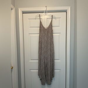 Z Supply black and tan size large romper with adjustable straps inside pockets